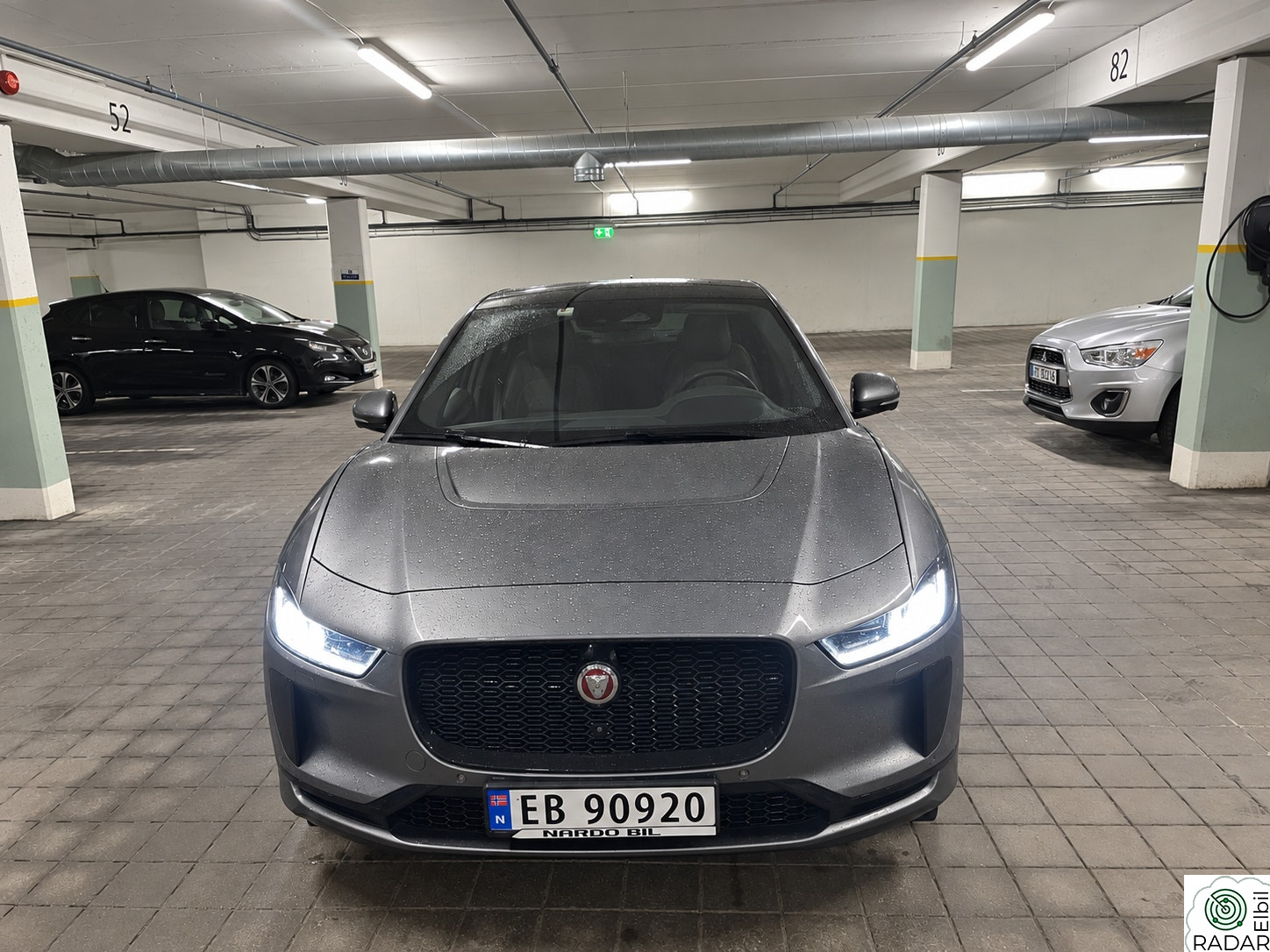 JAGUAR I-PACE EV320 SE | Luftfjæring | Panorama | 3D-kamera | 1 eier