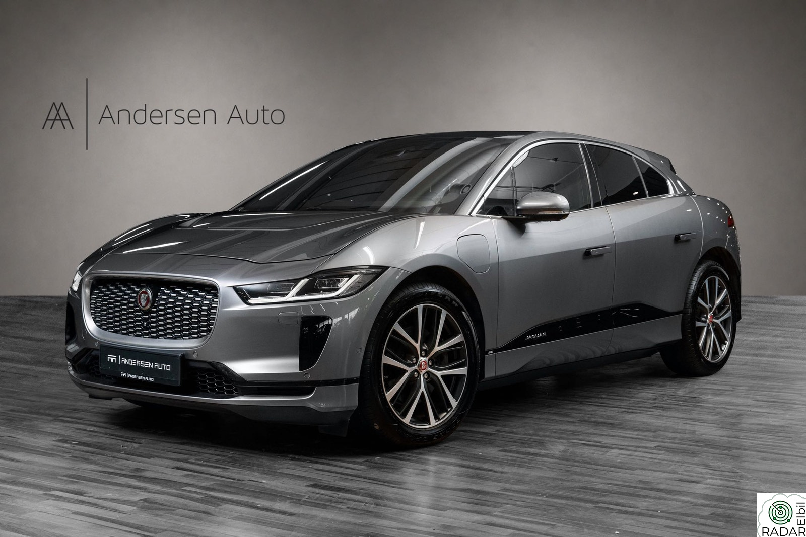 JAGUAR I-PACE EV320 SE - Luftfjæring - Pano - Meridian - H.feste +++