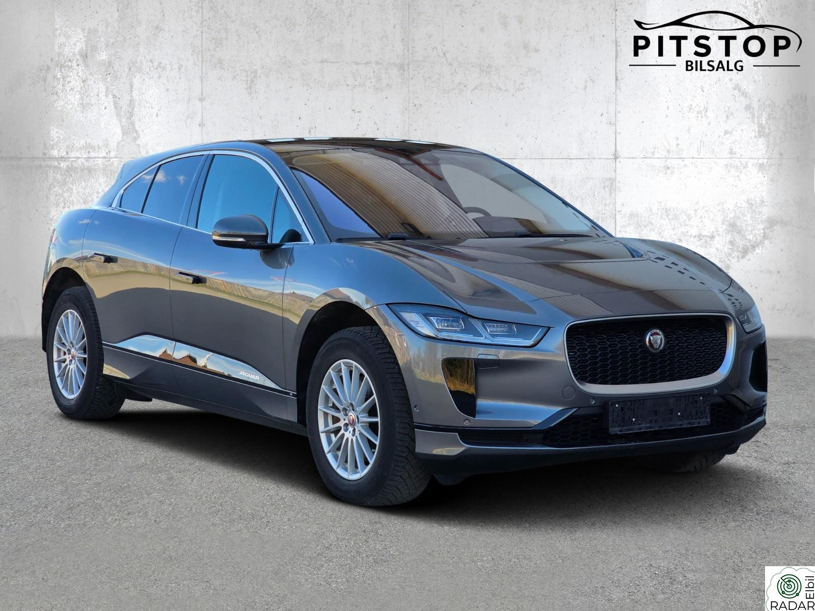 JAGUAR I-PACE EV400 AWD 465km ACC Panorama Skinn Kamera Meridian