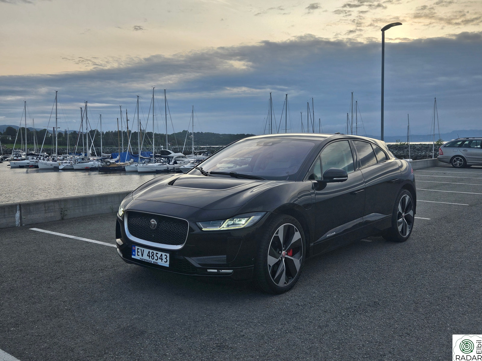 JAGUAR I-PACE EV400 HSE First Edition AWD, HUD, 360, Skinn, Pano++