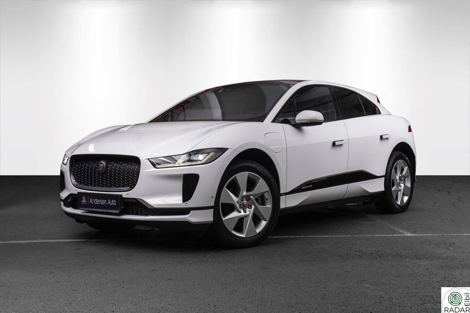 JAGUAR I-PACE EV400 SE - Skinn - Pano - Navi - R.kamera - Meridian ++