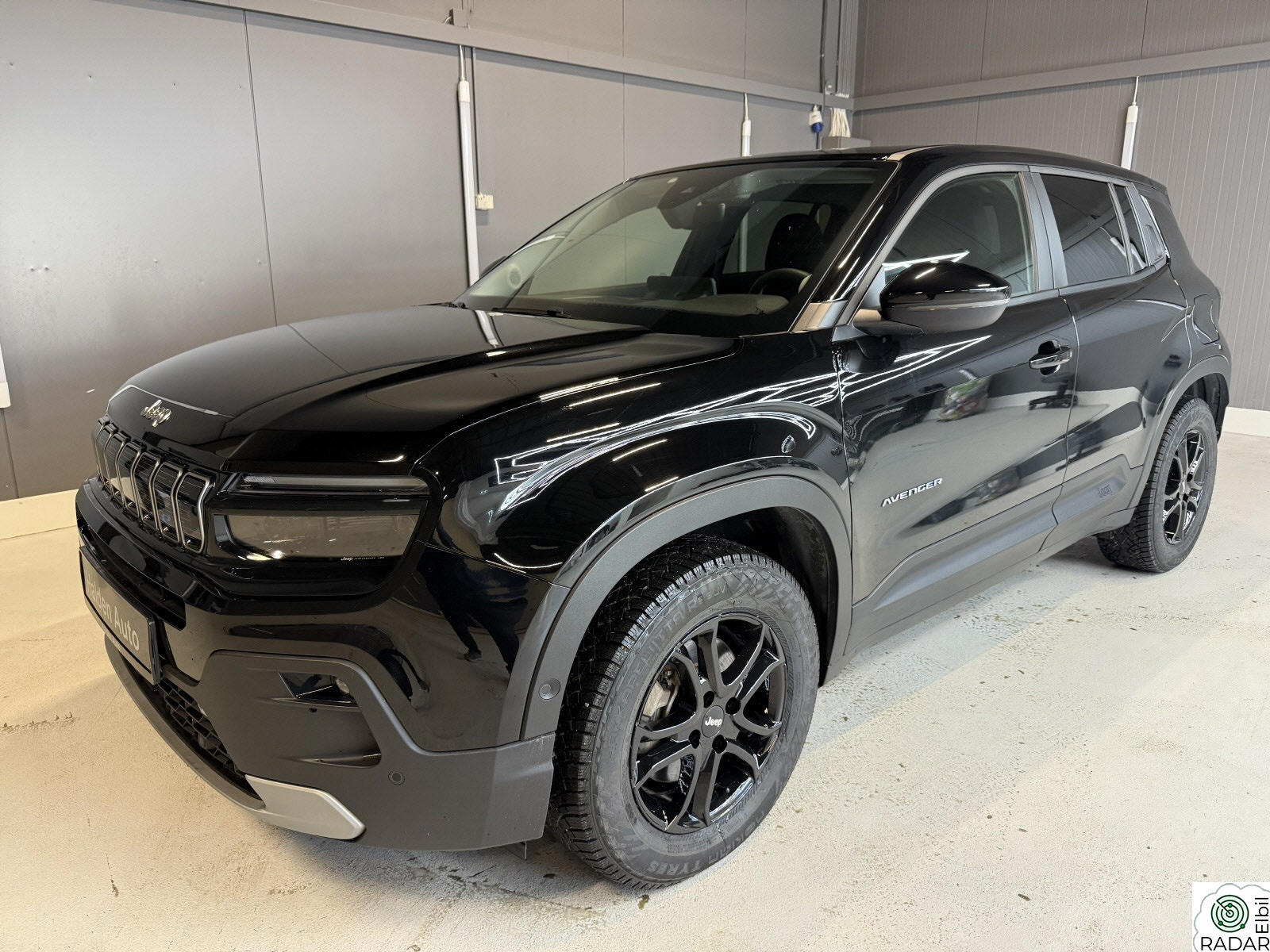 JEEP AVENGER Summit 156hk 54Kwh Adaptiv cruise/ Keyless/ Carplay++
