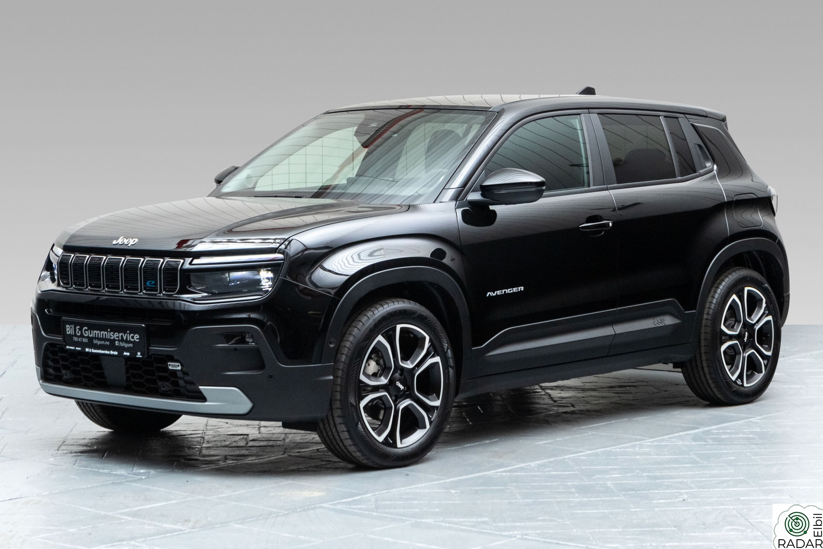 JEEP AVENGER SUMMIT 156hk 54Kwh |