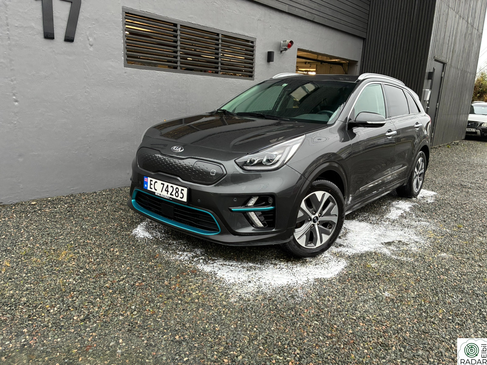 KIA NIRO Exclusive - toppmodell, soltak, ventilerte seter+++
