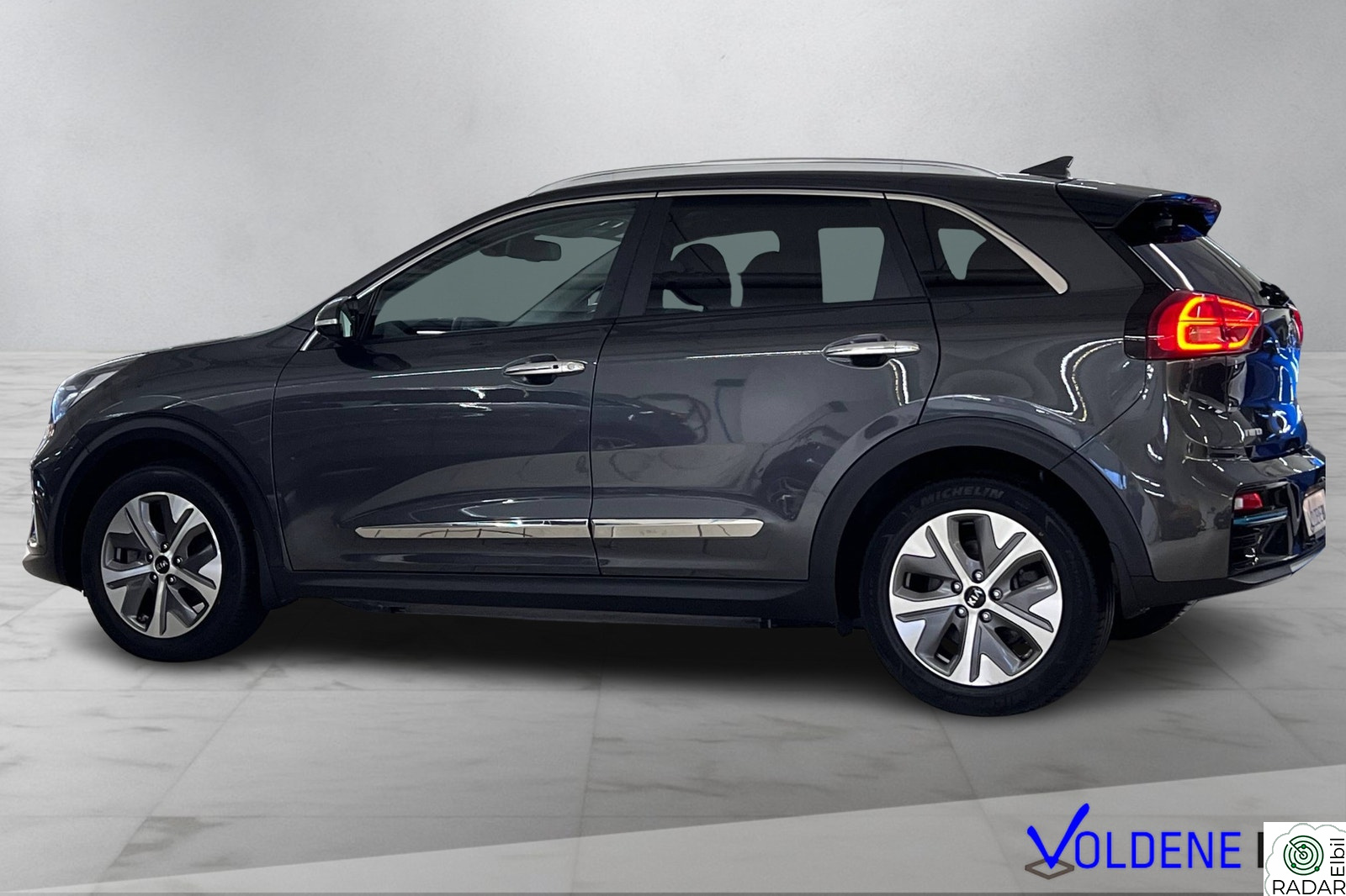KIA NIRO EXCLUSIVE 64kwh // VENT. SKINNSETER-KAMERA-BLIS-JBL-ACC