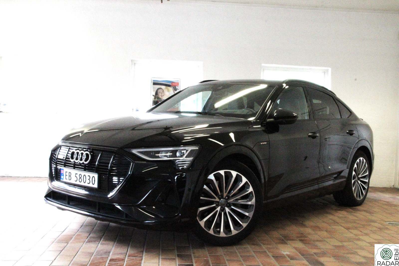 AUDI e-tron Sportback 55 55 2x S-LINE+SKINN+LUFT+KROK+21"+BLACK OPTIKK+EL SETER+