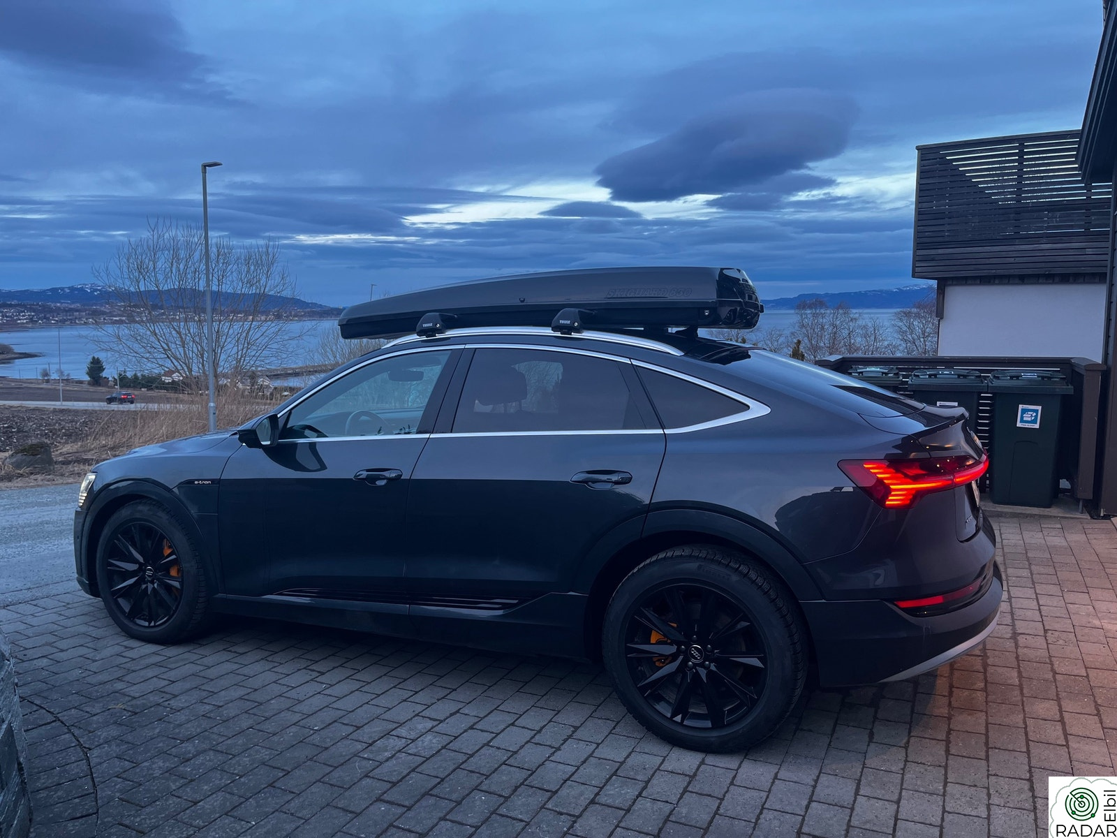 AUDI e-tron Sportback 55 55 Sportback Advanced Sport