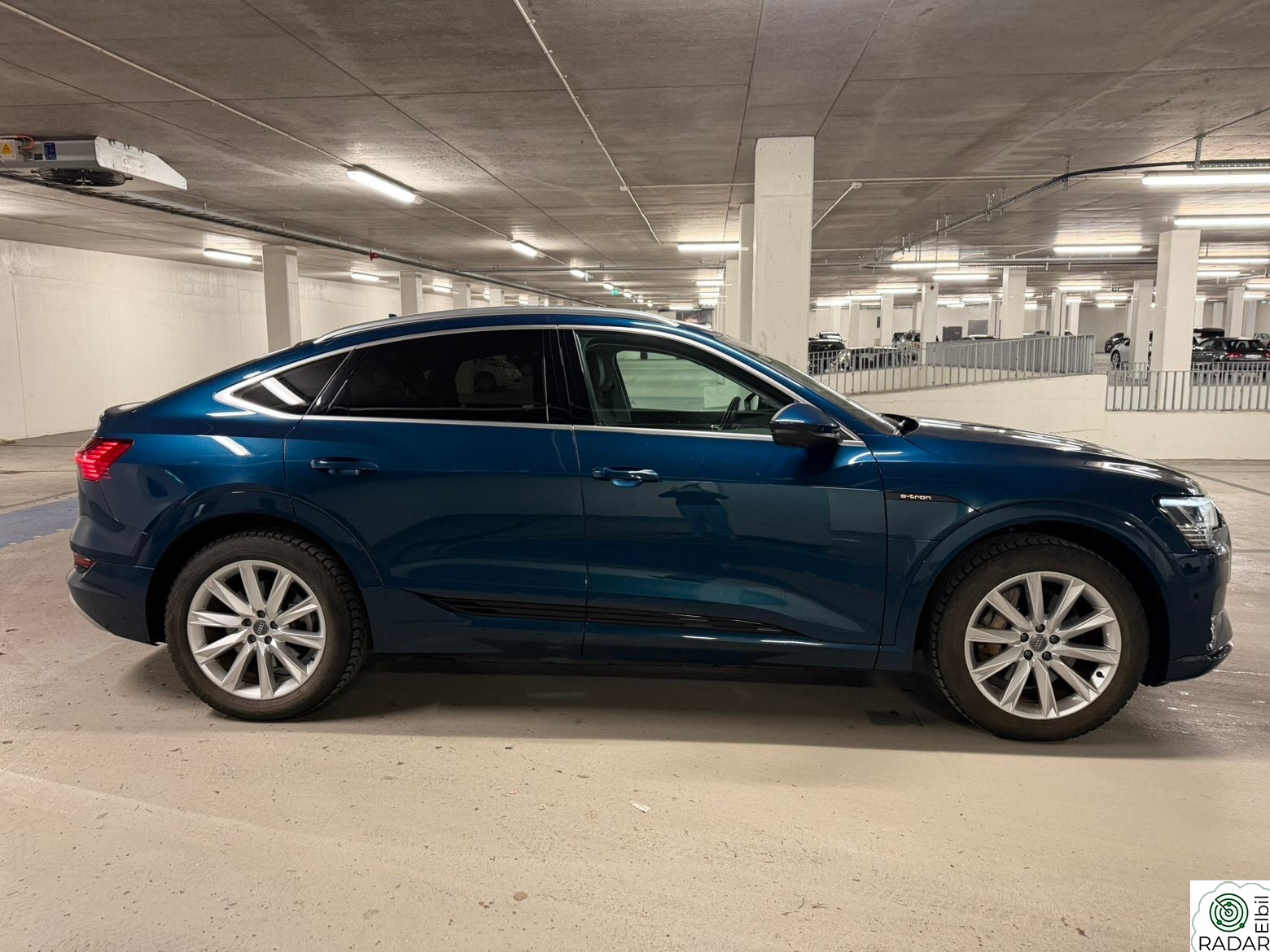 AUDI E TRON SPORTBACK 55 55 Advanced Sport/ACC/DELSKINN/360KAM/KROK/LUFT/KEYLESS