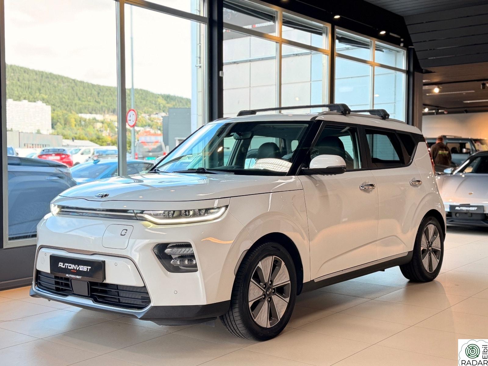 KIA SOUL E-SOUL 452KM-ACC-HUD-KAMERA-H/K-DELSKINN-LED