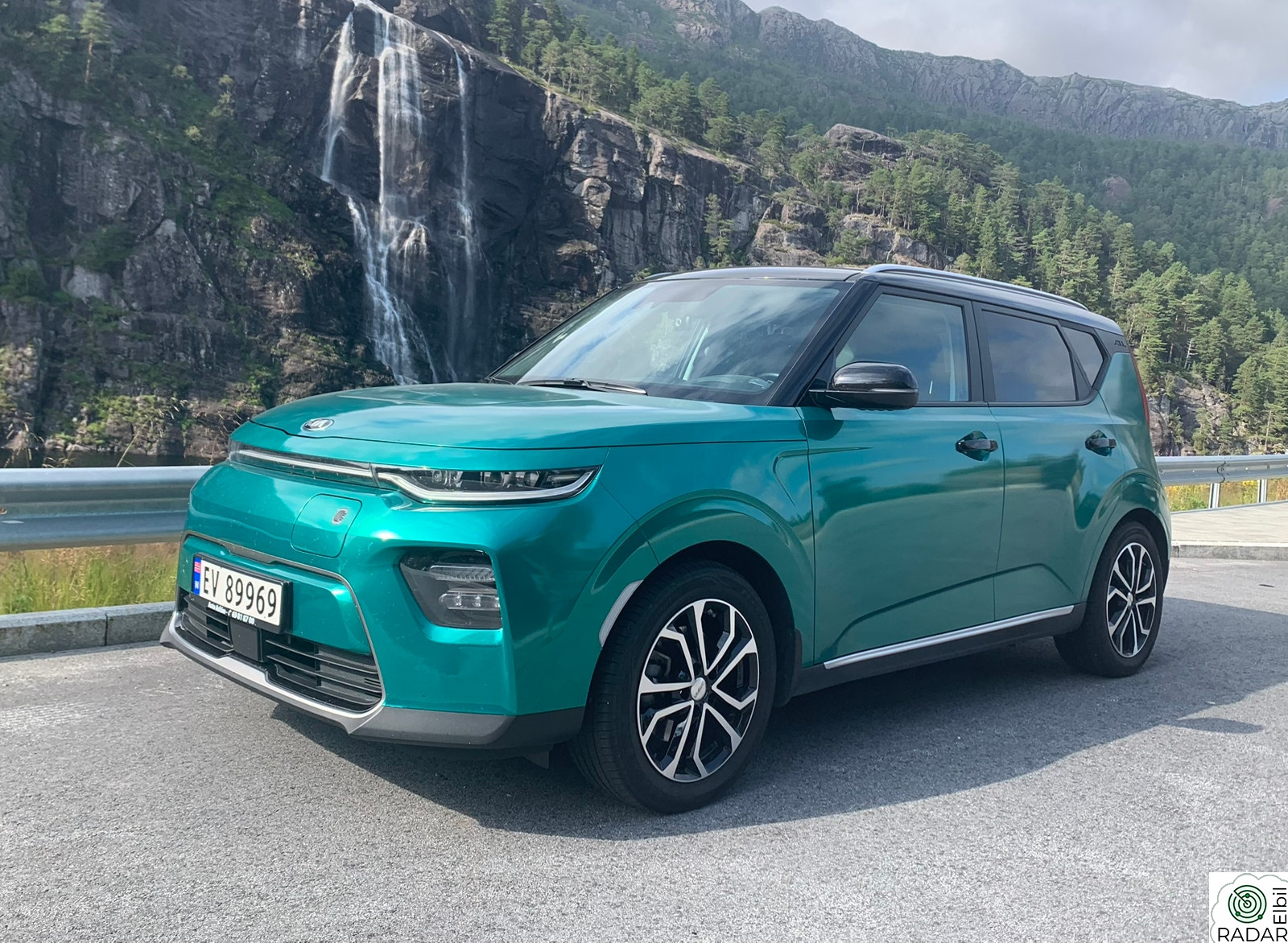 KIA SOUL 64 kWt Exclusive, norsk svart bil som er foliert fra ny