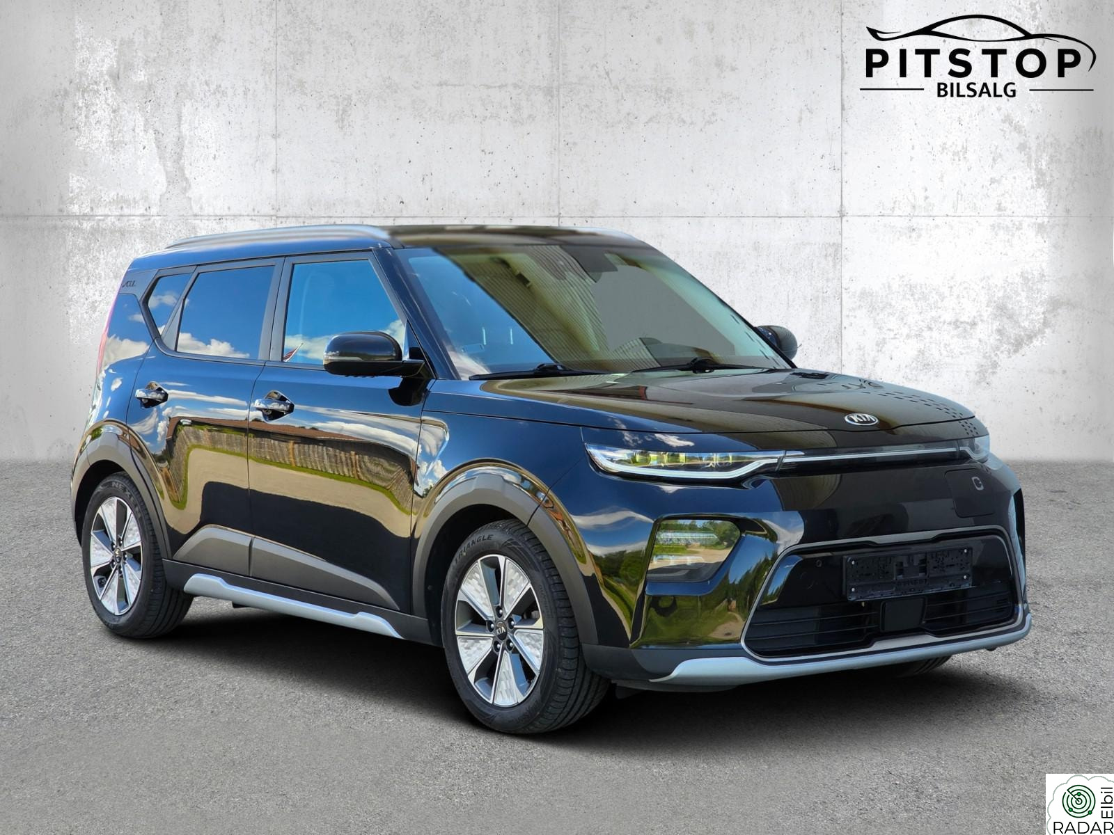 KIA SOUL 64kWh 452km Exclusive ACC Skinn H&K V.pumpe HUD Euok28