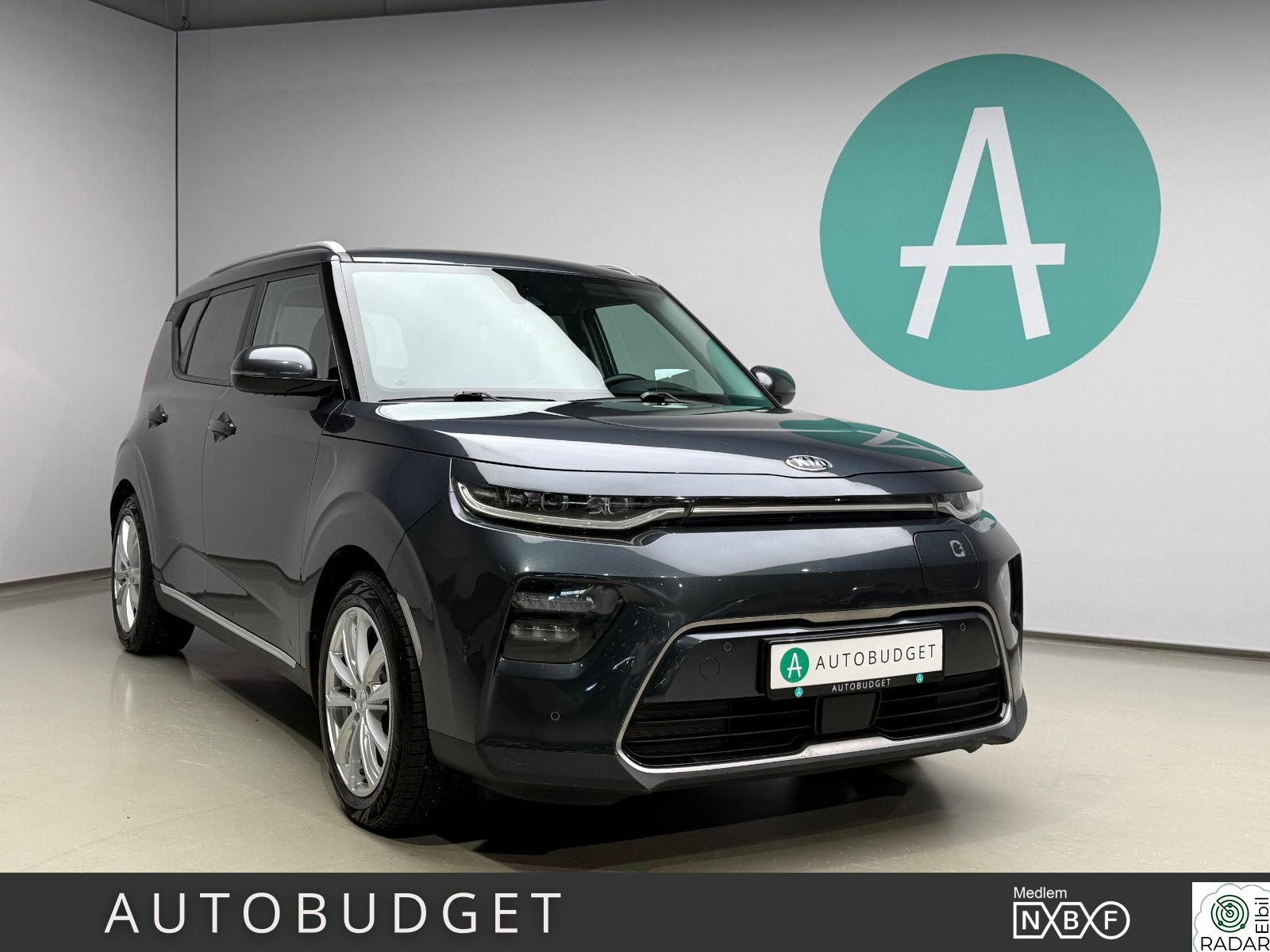 KIA SOUL EXCLUSIVE 64kw / Skinn / Headup / Hifi / El seter/ Navi