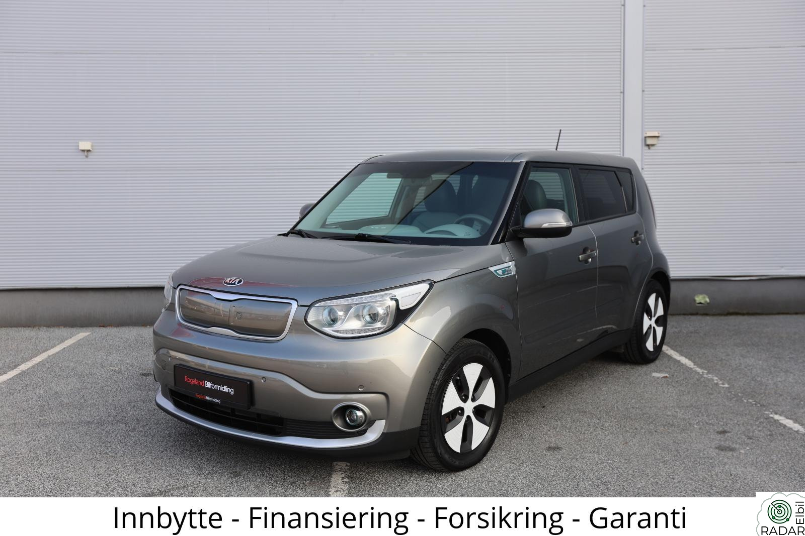 KIA SOUL Exclusive/Keyless/Skinn/Navi/CarPlay/Dab/Cruise/Outlet!
