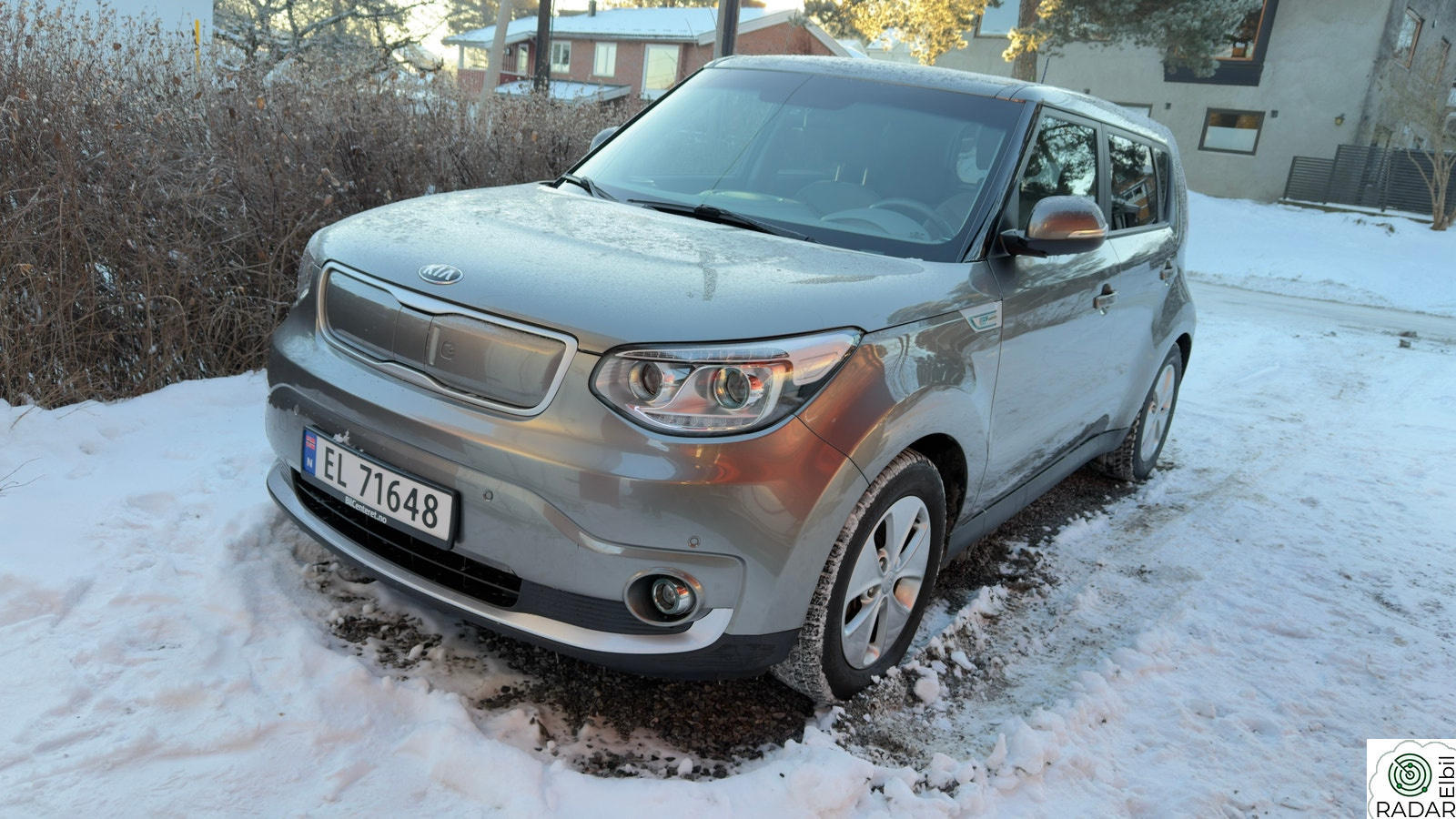 KIA SOUL EXCLUSIVE SKINN VARMEPUMPE KEYLESS R.KAM DAB+ CARPLAY++