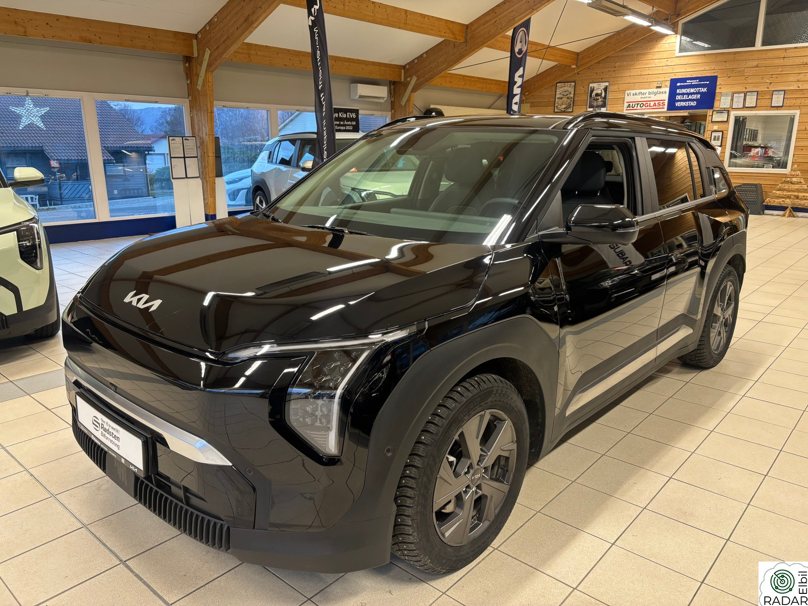 KIA EV3 Exclusive Plus LR M/Soltak, Navi, 360kamera,Harman++