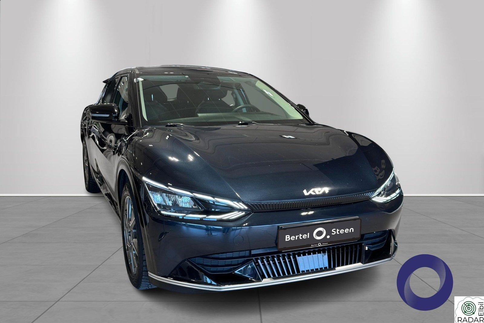 KIA EV6 EXCLUSIVE 77kWh / SKINN / MEMORY /