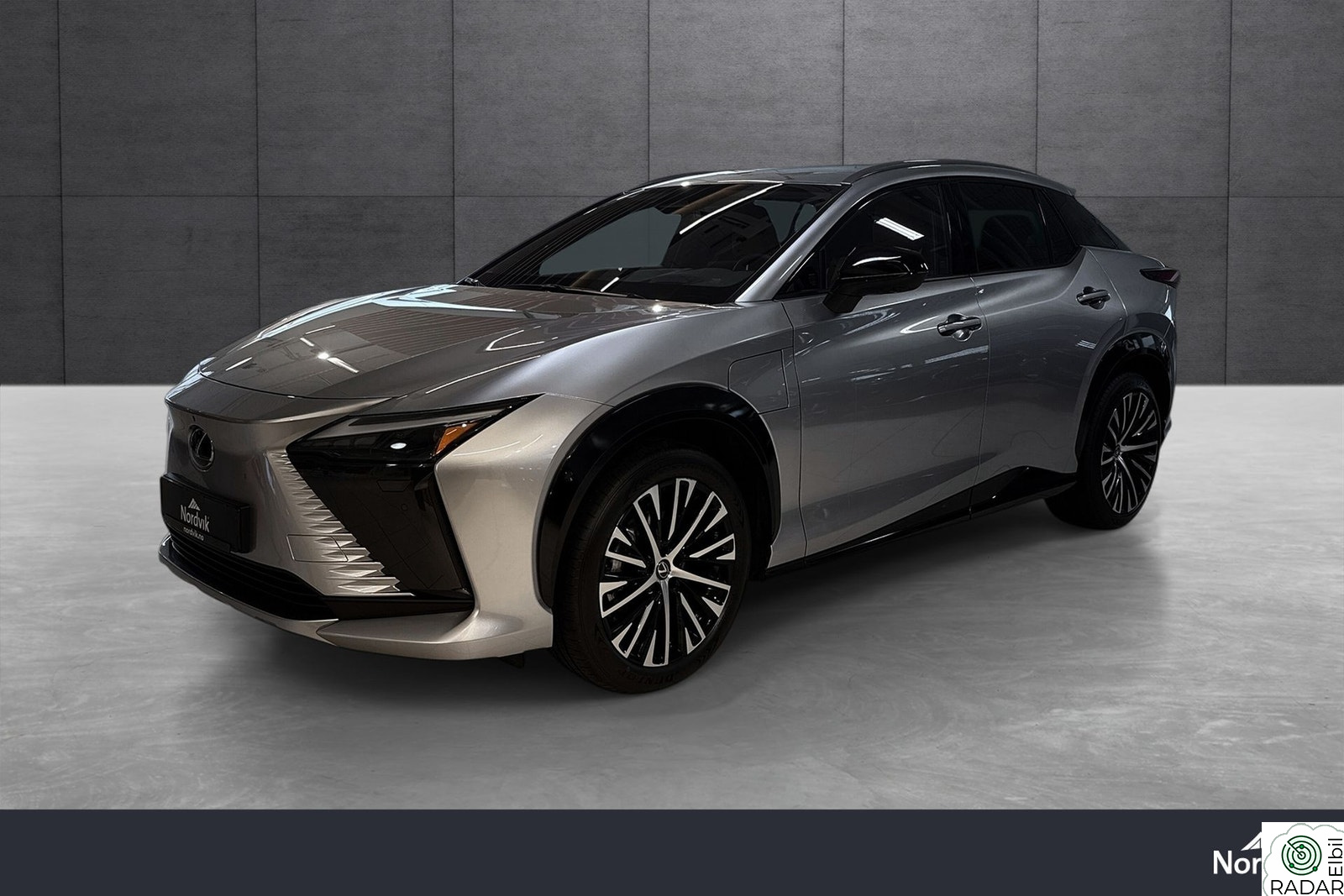 LEXUS RZ450E Luxury, AWD, Lav km