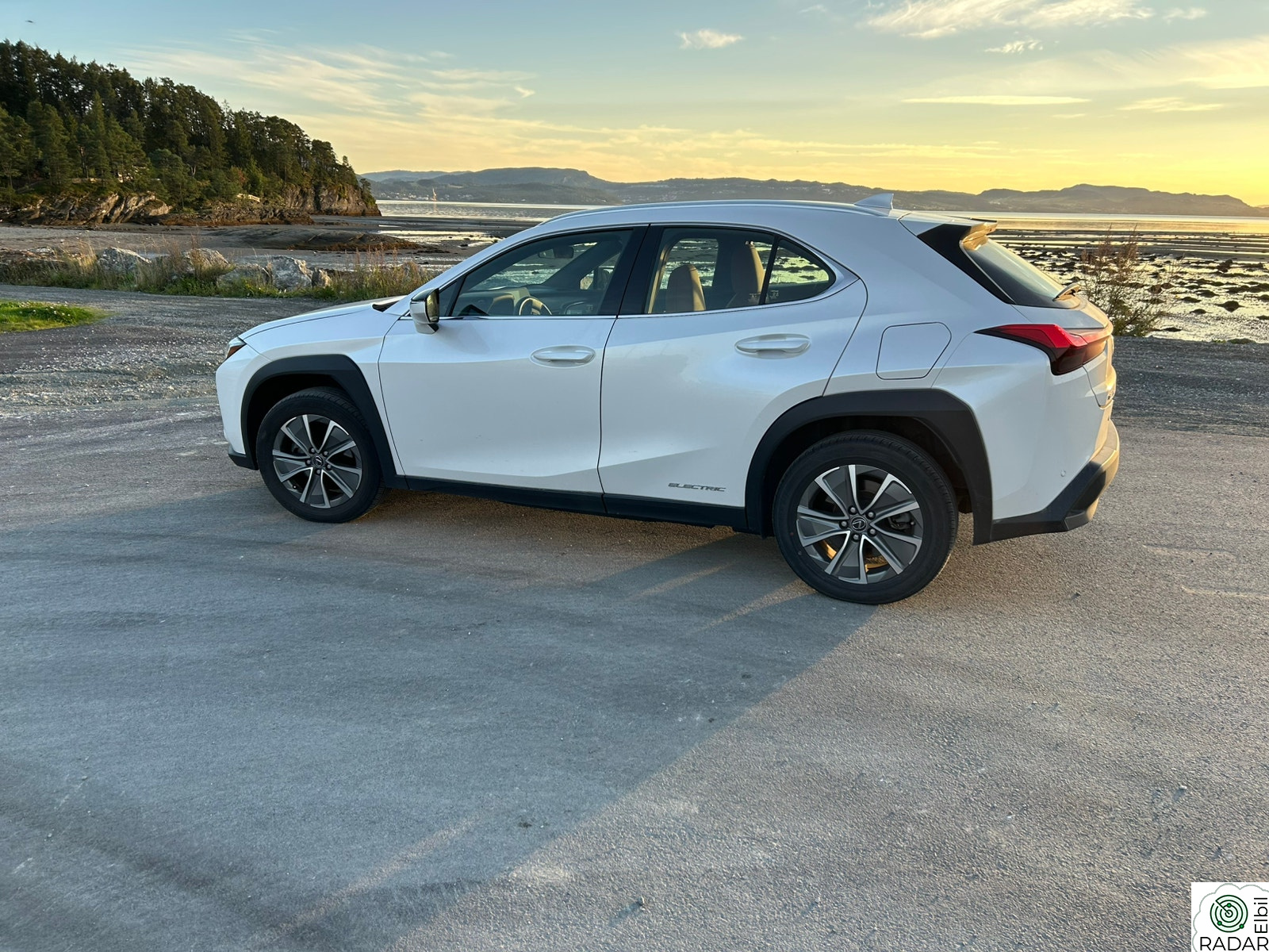 LEXUS UX300E 300e FWD Premium