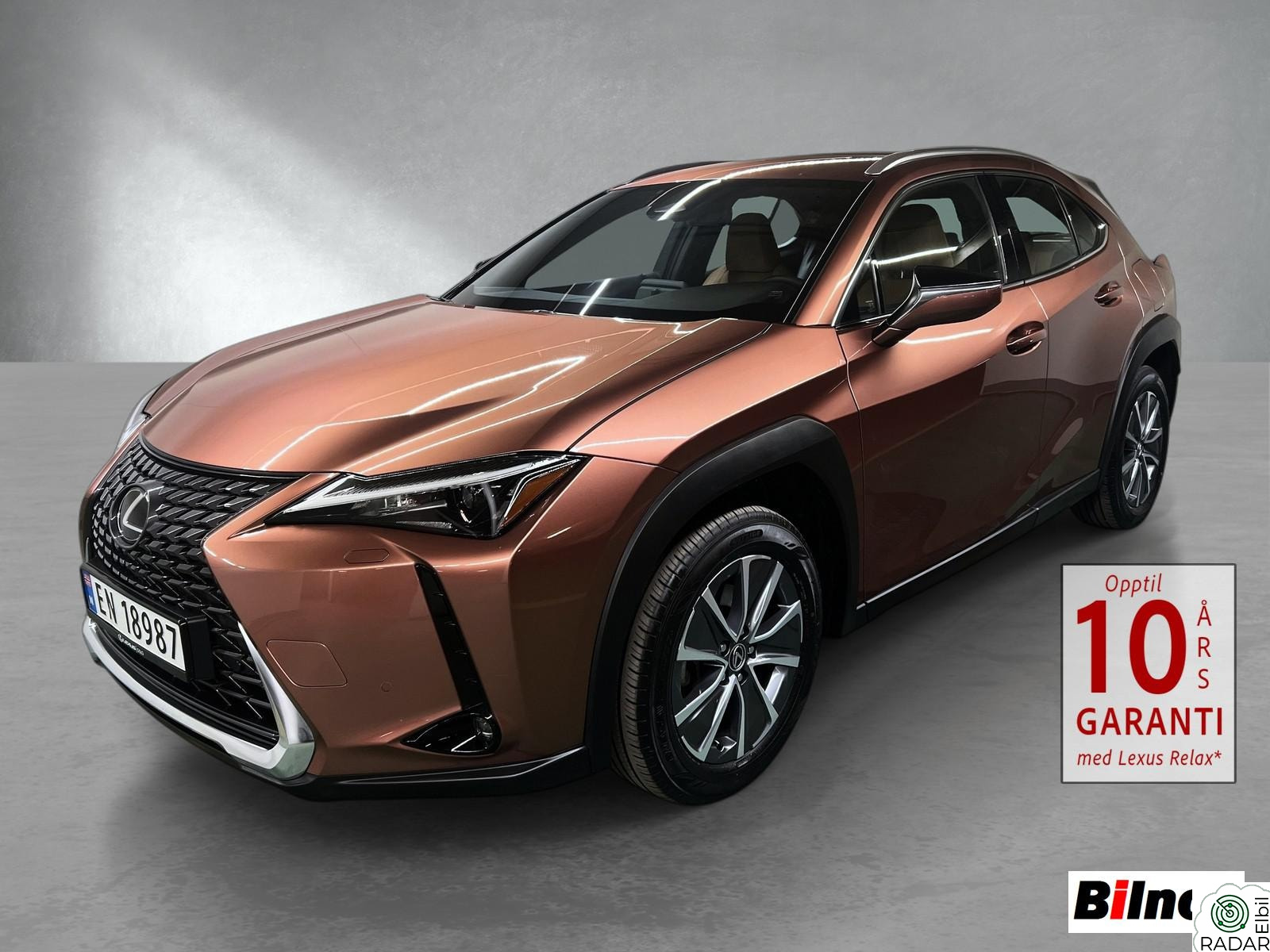 LEXUS UX300E Premium // Skinn med Kjøling // Rekkevidde 451 km WLTP