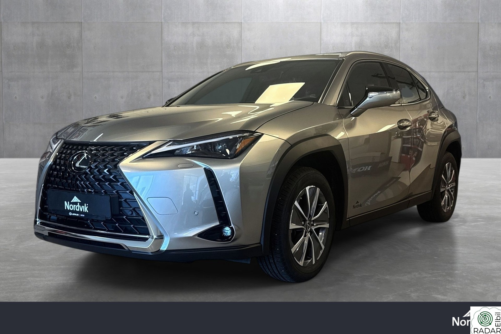 LEXUS UX300E 450 km WLTP rekkevidde/lav km/Rentekampanje 1.95%