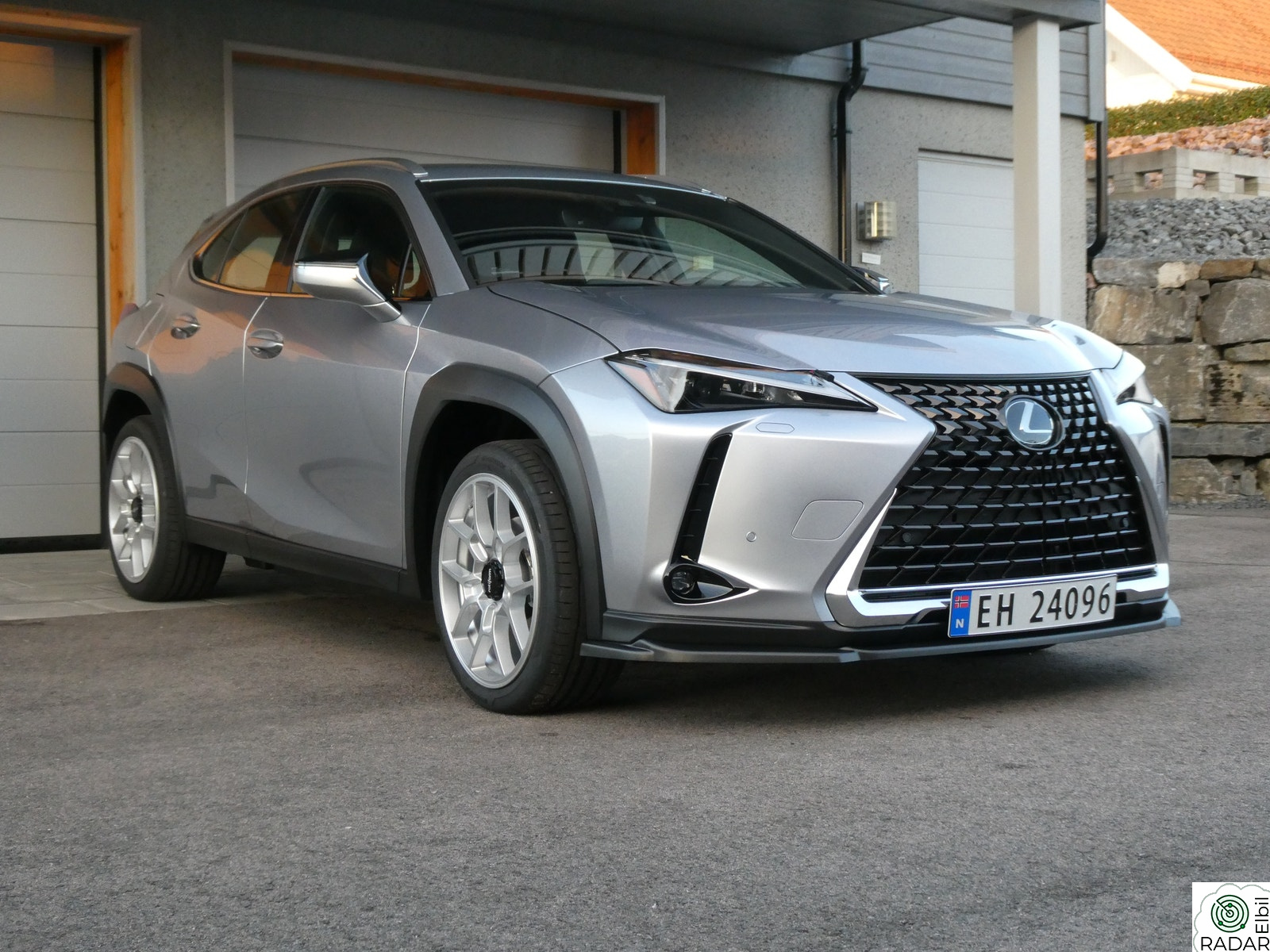 LEXUS UX300E 300e FWD Premium Tech