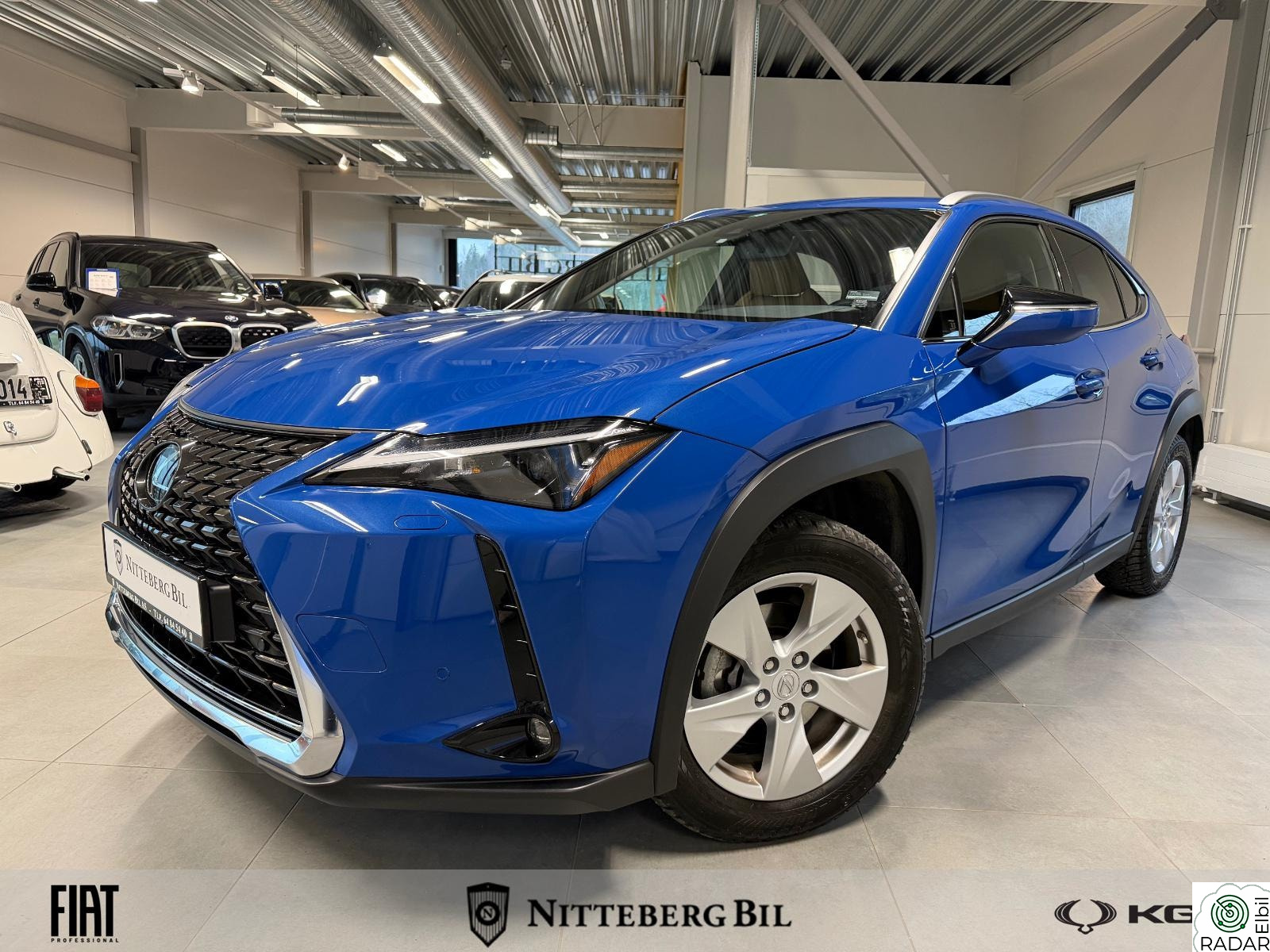 LEXUS UX300E 300E Luxury-446km WLTP-Skinn-Navi-Apple-Carplay! Lav-Km