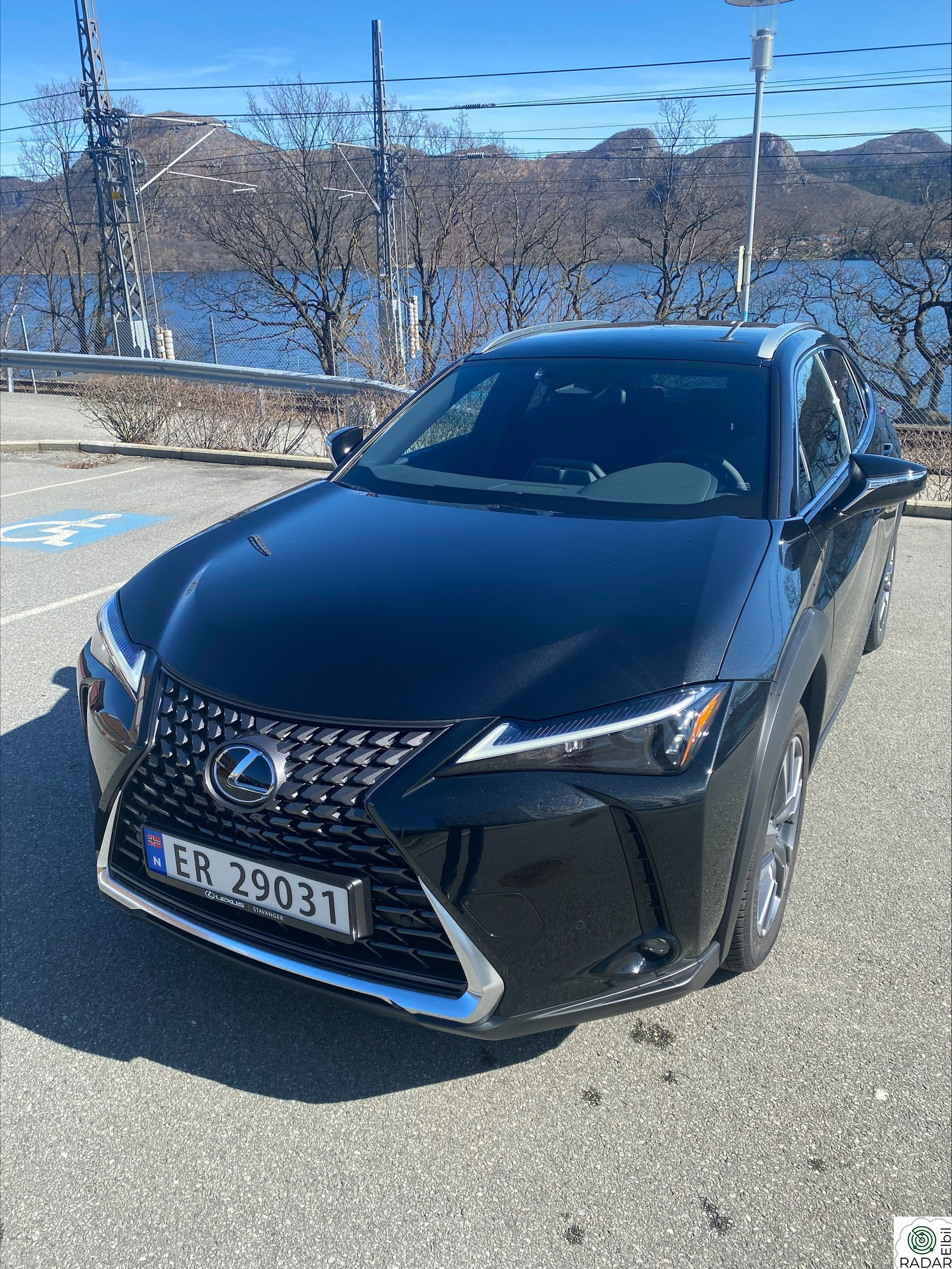 LEXUS UX300E 300e FWD Edition35