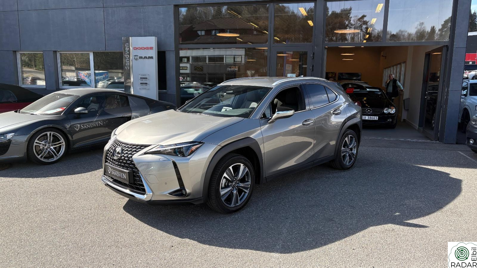 LEXUS UX300E 300e FWD Edition35 451wltp/Lav km/Som ny/Keyles/Carplay