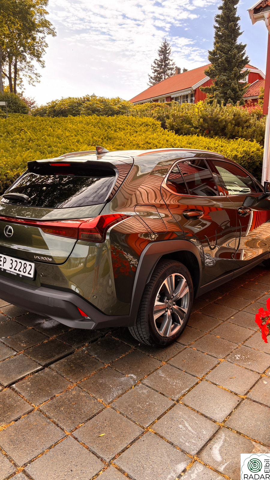 LEXUS UX300E 300e FWD Edition35