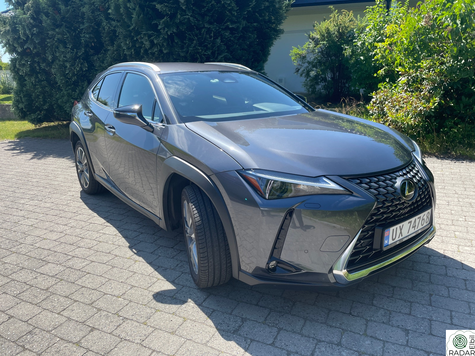 LEXUS UX300E 300e FWD Edition35