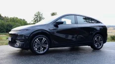 EJ75679